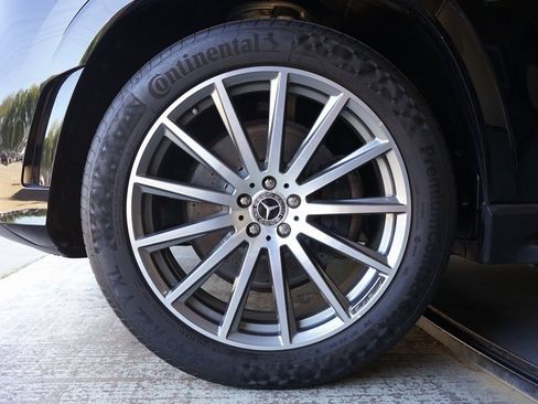 Used 2020 Mercedes-Benz GLS 580 4MATIC image 32