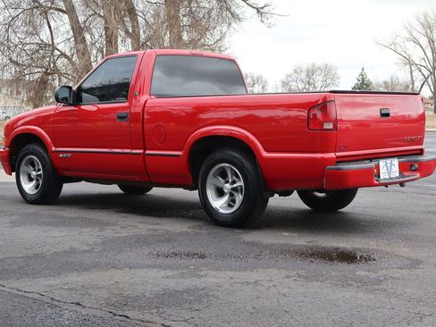 Used 2000 Chevrolet S10 Pickup LS w/ Preferred Equipment Group image 7