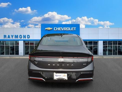 Used 2025 Hyundai Sonata SEL AWD/4WD image 4