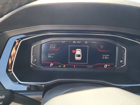 Used 2023 Volkswagen Jetta GLI Autobahn FWD image 11
