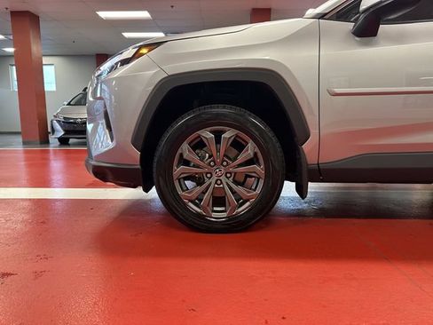 Used 2023 Toyota RAV4 XLE Premium AWD/4WD image 28