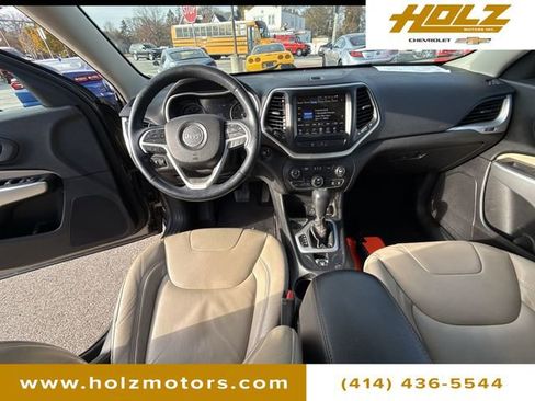 Used 2018 Jeep Cherokee Limited image 19
