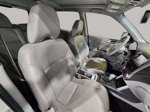 Used 2013 Subaru Forester 2.5X Touring AWD/4WD image 28