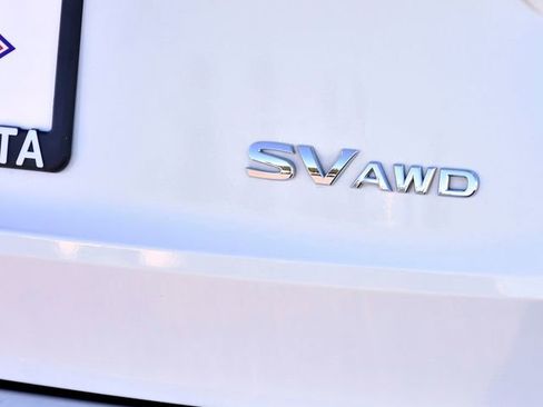 Used 2023 Nissan Rogue SV image 10