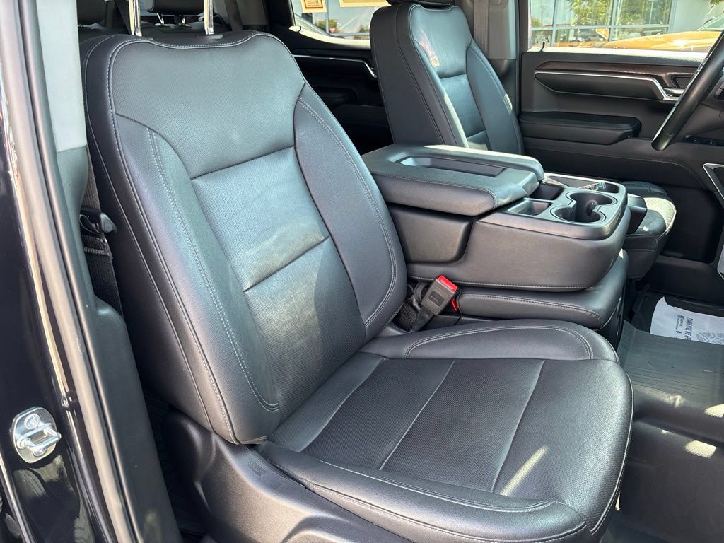 Used 2024 GMC Sierra 1500 SLT w/ X31 Off-Road Package AWD/4WD image 29