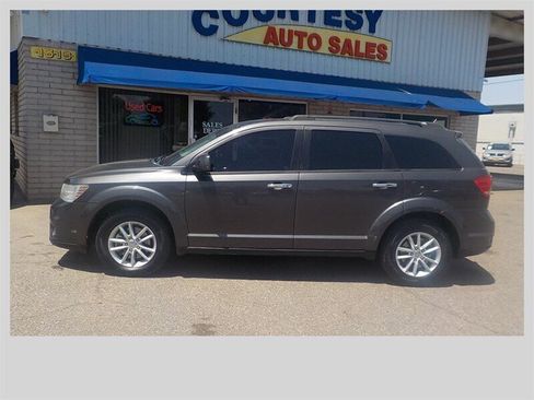 Used 2015 Dodge Journey SXT w/ Flexible Seating Group FWD image 3