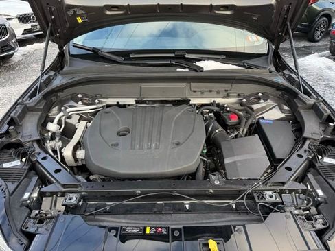Certified 2023 Volvo XC60 B5 Plus w/ Climate Package image 16