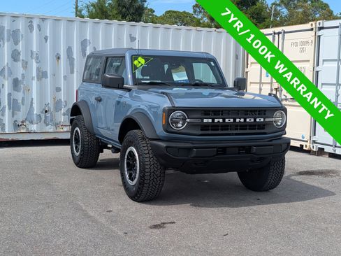 Used 2025 Ford Bronco 2-Door w/ Sasquatch Package AWD/4WD image 2