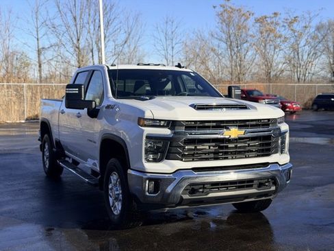 Used 2024 Chevrolet Silverado 3500 LT w/ All Star Edition image 3