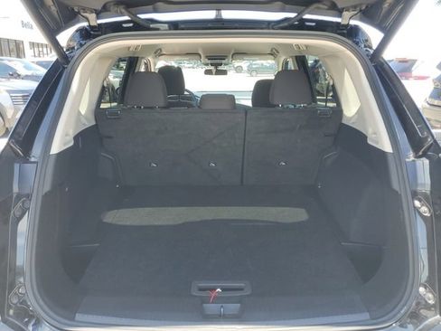 Used 2025 Nissan Rogue SV FWD image 13