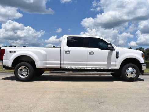 Used 2020 Ford F350 XLT w/ XLT Premium Package AWD/4WD image 3