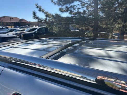 Used 2013 Cadillac Escalade Luxury image 8