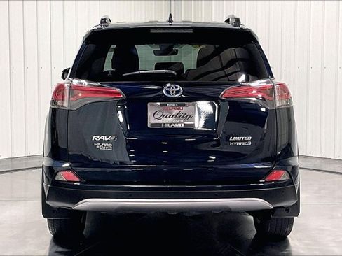 Used 2018 Toyota RAV4 Limited AWD/4WD image 4