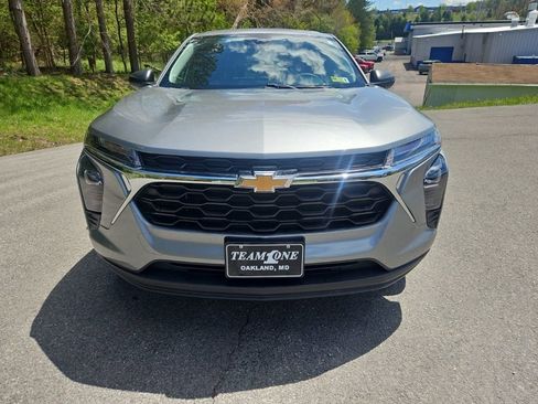 Used 2024 Chevrolet Trax LS FWD image 8