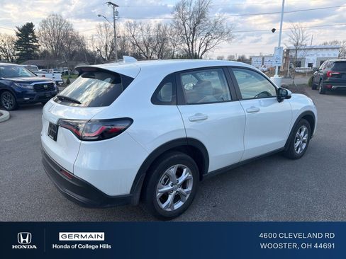 Used 2025 Honda HR-V LX image 6