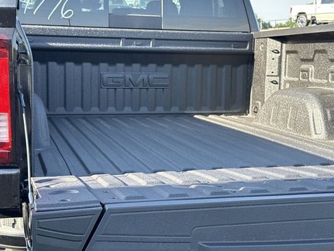 New 2026 GMC Sierra 1500 Denali w/ Denali Reserve Package image 9