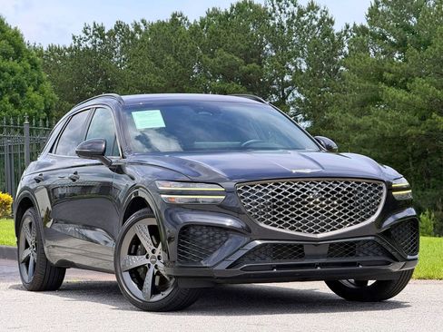 Used 2023 Genesis GV70 2.5T w/ Sport Prestige Package AWD/4WD image 4
