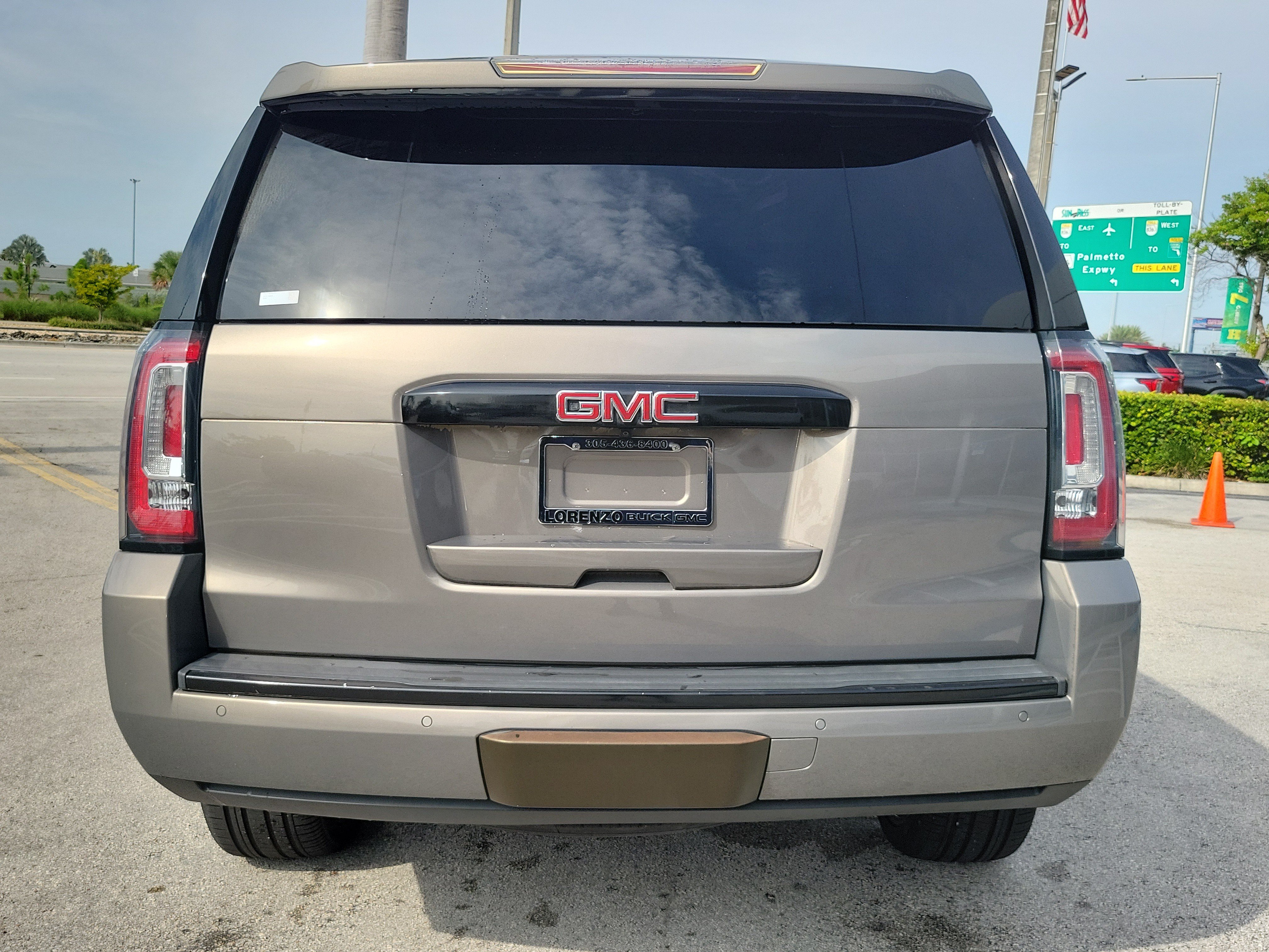 Used 2019 GMC Yukon Denali w/ Denali Ultimate Package RWD image 6
