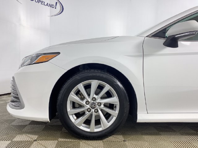 Used 2021 Toyota Camry LE w/ Cold Weather Package FWD image 30