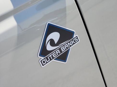 New 2025 Ford Bronco Outer Banks image 8