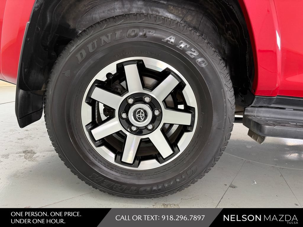 Used 2024 Toyota 4Runner TRD Off-Road Premium AWD/4WD image 13