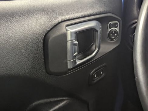 Used 2021 Jeep Wrangler Unlimited Sport AWD/4WD image 18