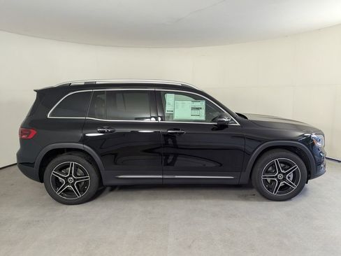 New 2026 Mercedes-Benz GLB 250 image 3