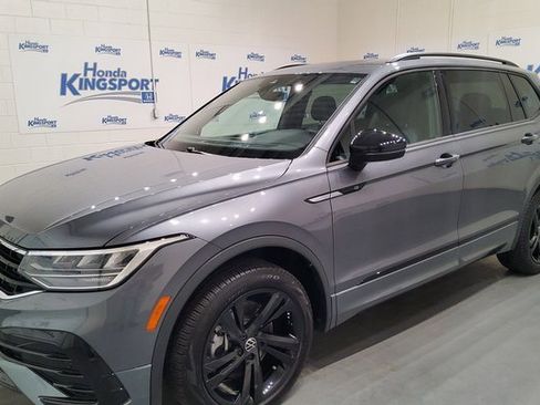 Used 2024 Volkswagen Tiguan SE R-Line image 5