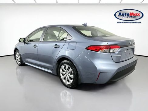 Used 2024 Toyota Corolla LE FWD image 5