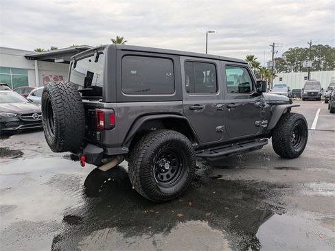 Used 2018 Jeep Wrangler Unlimited Sport image 5