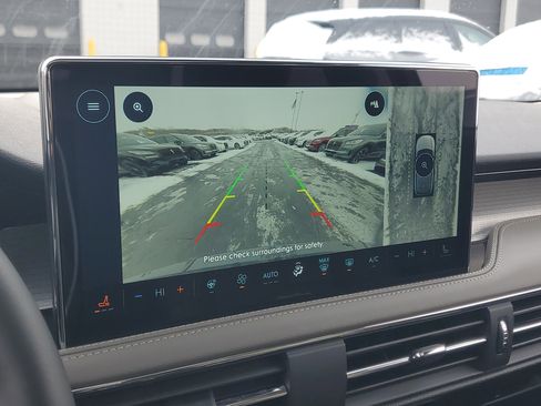 New 2026 Lincoln Corsair Premiere image 21