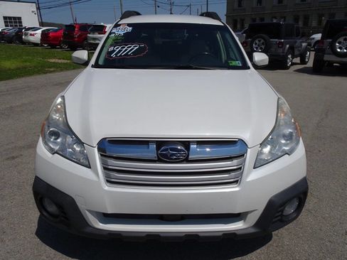 Used 2013 Subaru Outback 2.5i Premium AWD/4WD image 3