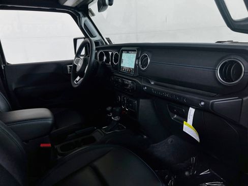 Used 2023 Jeep Wrangler Unlimited Rubicon 4xe image 27