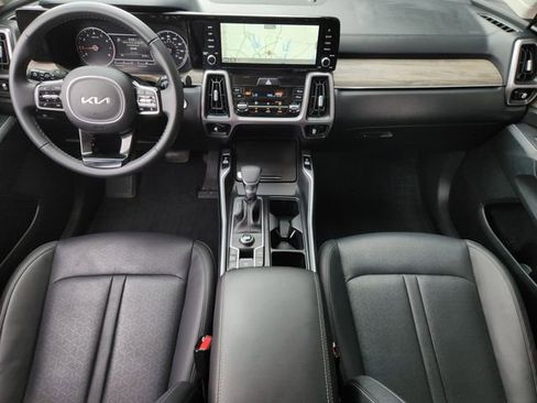 Used 2023 Kia Sorento EX FWD image 17