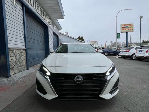 Used 2023 Nissan Altima 2.5 SV image 3