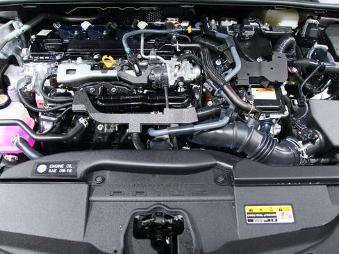 Used 2024 Toyota Prius XLE AWD/4WD image 29