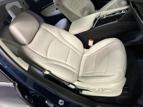 Used 2023 Buick Enclave Essence w/ Experience Buick Package FWD image 27