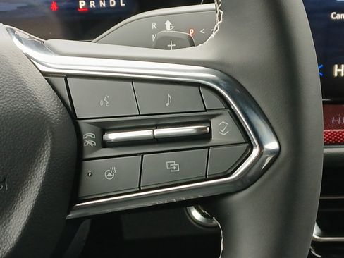 New 2026 Chevrolet Traverse Z71 w/ Enhanced Driving Package image 10