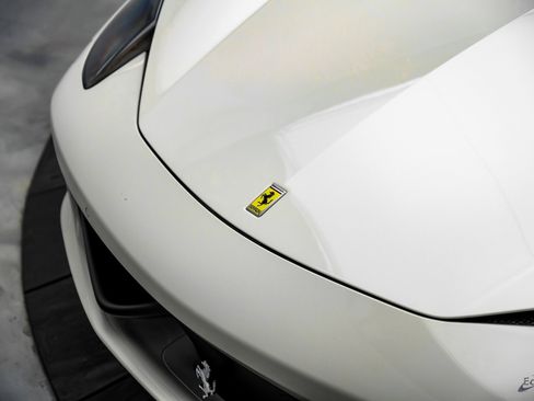 Used 2015 Ferrari 458 Italia Coupe image 31