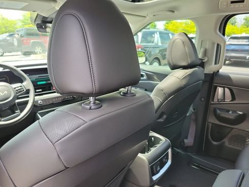 New 2026 Kia Carnival SX w/ SX Dark Edition Package FWD image 25