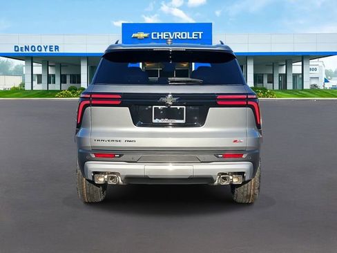 New 2026 Chevrolet Traverse Z71 w/ Enhanced Driving Package image 7