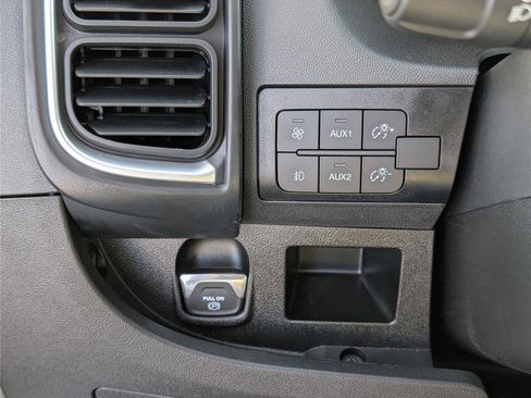 Used 2025 RAM ProMaster 2500 w/ Quick Order Package 22G SLT image 18