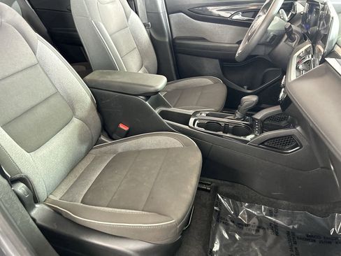 Used 2025 Chevrolet TrailBlazer LT FWD image 26