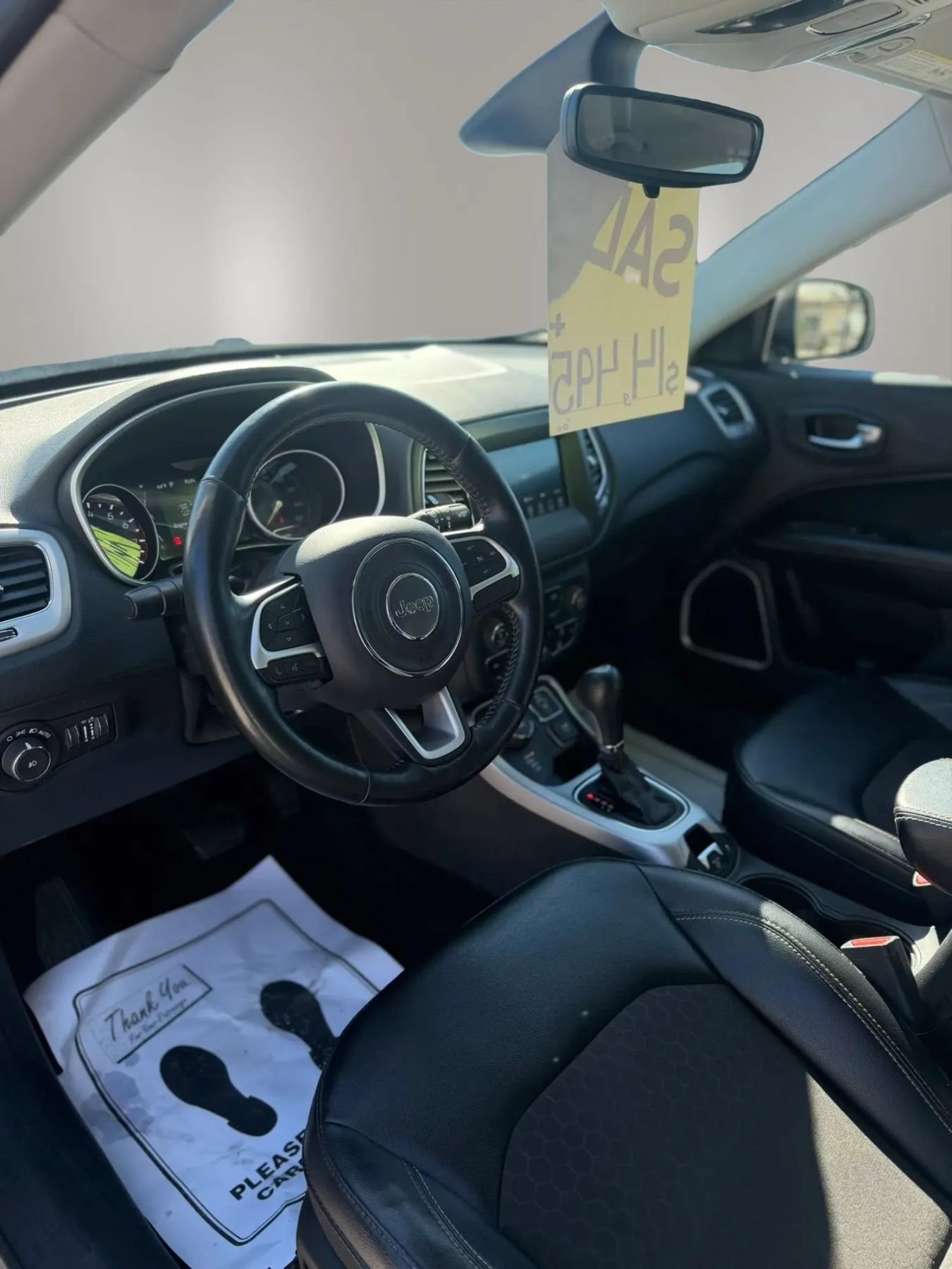 Used 2020 Jeep Compass Latitude w/ Cold Weather Group AWD/4WD image 10