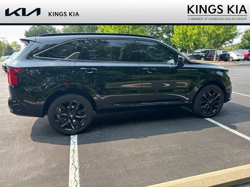Used 2023 Kia Sorento SX AWD/4WD image 4