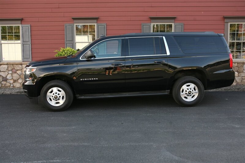 Used 2017 Chevrolet Suburban 3500 LS w/ Driver Alert Package AWD/4WD image 4