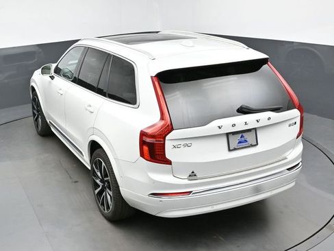Used 2023 Volvo XC90 B5 Plus w/ Protection Package Premier image 21
