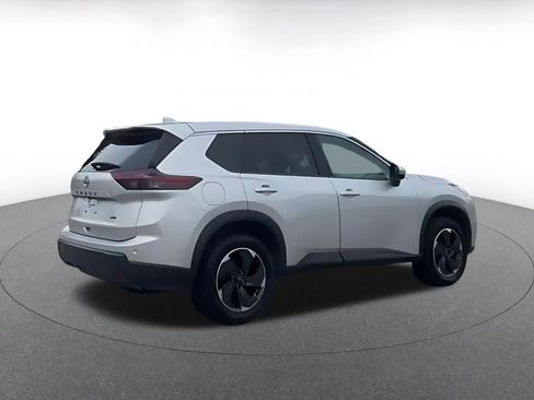 Used 2025 Nissan Rogue SV AWD/4WD image 11