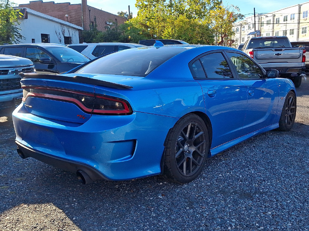 Used 2016 Dodge Charger R/T Scat Pack w/ Technology Group RWD image 7
