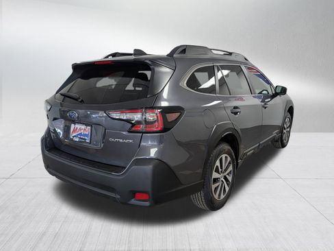 Used 2025 Subaru Outback Premium image 15